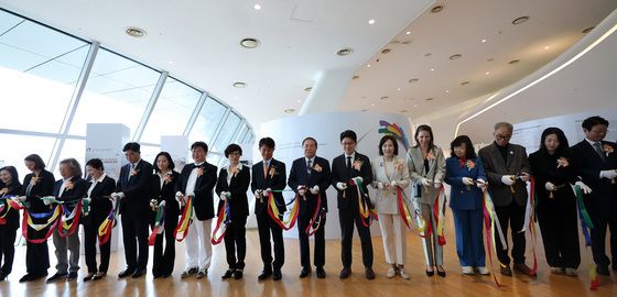 '2025년 여성건축가 기획전' 테이프 커팅식