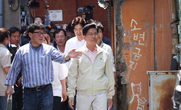 김문수 후보 영등포 쪽방촌 방문