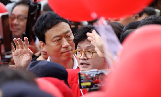 지지자들 속 한동훈