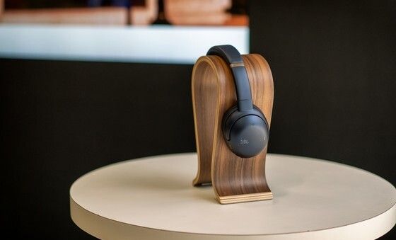 JBL 신제품 고성능 오버이어 헤드폰