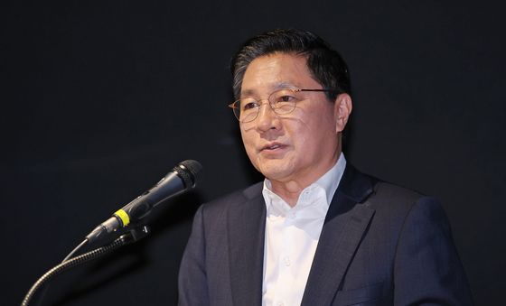 기자간담회 발표하는 이승수 대표