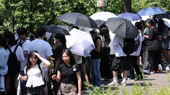 비 그치고 내리쬐는 햇빛