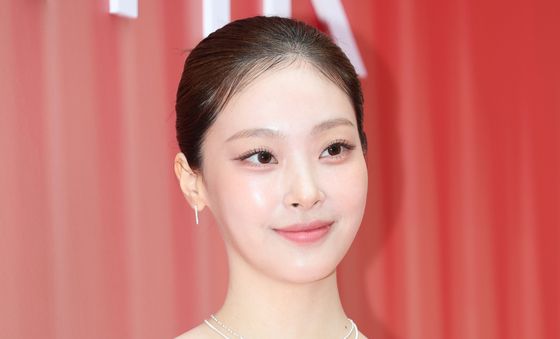 최희진, 곱디고운 자태