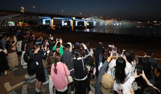 '잠수교에서 열린 최초의 K팝 공연'