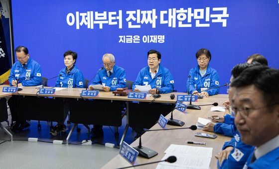 발언하는 박찬대 상임 총괄선대위원장