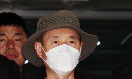 '4명 살상' 시흥 살인범 차철남, 검찰 송치