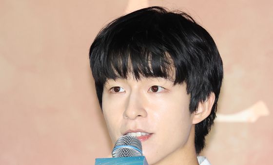 '이 별에 필요한' 홍경