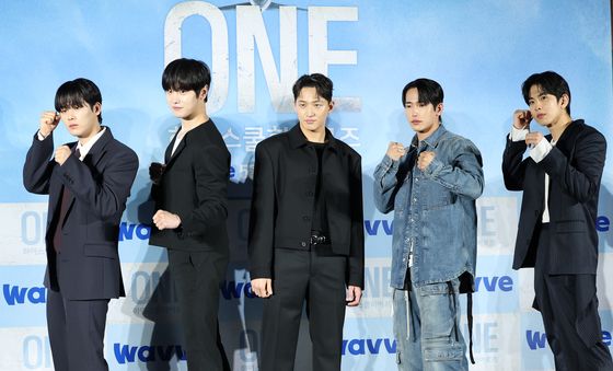 액션 학원물 '원 하이스쿨히어로즈' 주역들