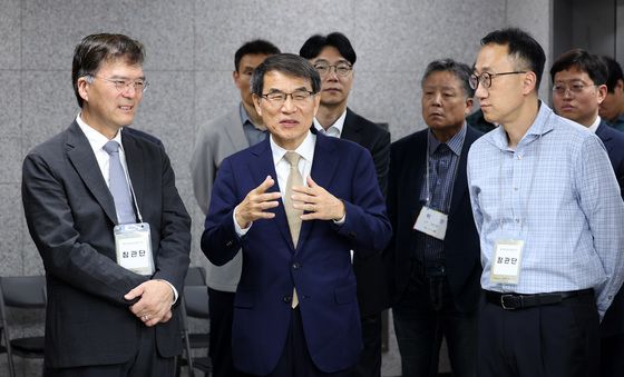 사전투표소 점검 나선 노태악 중앙선관위원장