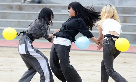 "풍선을 지켜라"