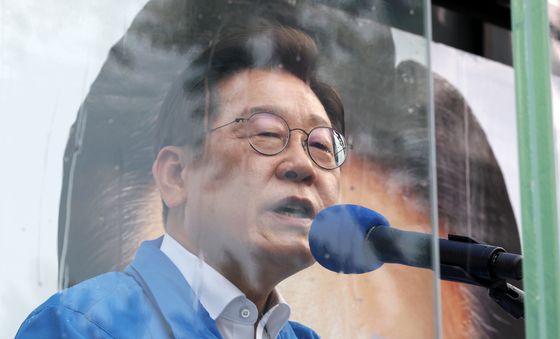 이재명 '잠실야구장 앞 유세'