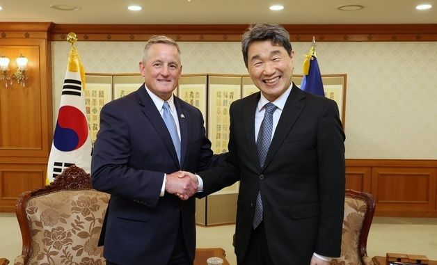 이주호 권한대행, 미국 하원 천연자원위원회 대표단 접견