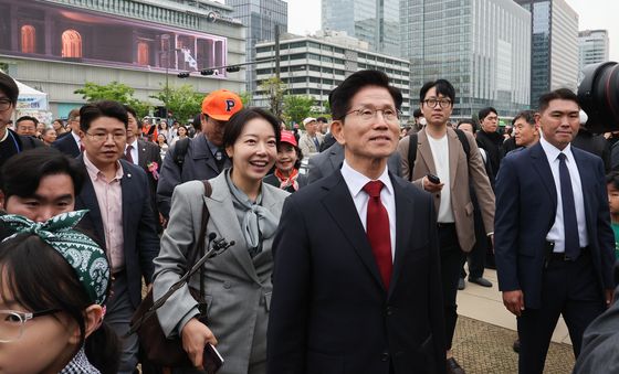 광화문광장 찾은 김문수 후보