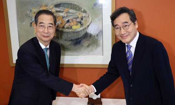 한덕수, 이낙연 만나 빅텐트 속도