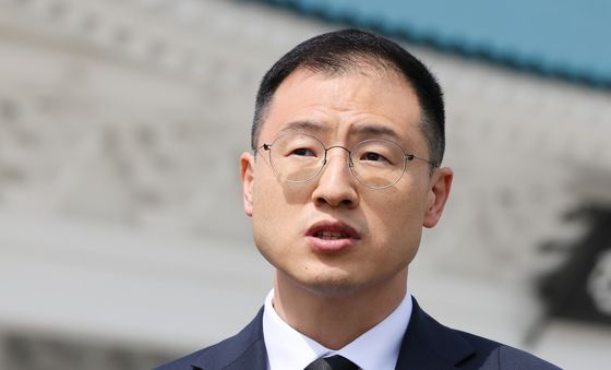 김상욱 국힘 탈당…“이재명·이준석 만나고 싶다”