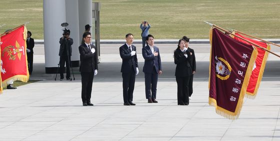 현충원 참배하는 김상욱 의원
