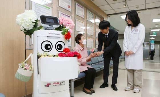 한림대병원, 어버이날 '위로(We路) 캠페인'