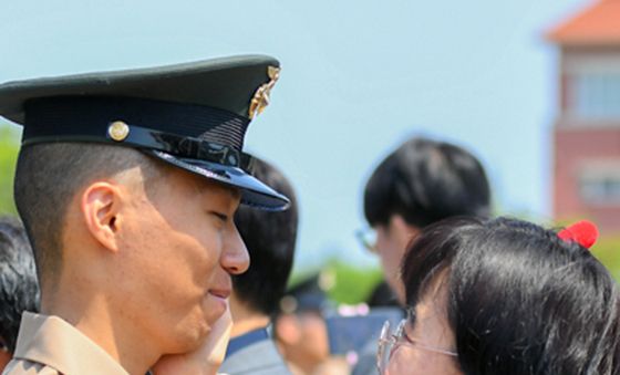 해병대 신병 '어머니 감사합니다'
