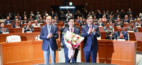 꽃다발도 받았지만