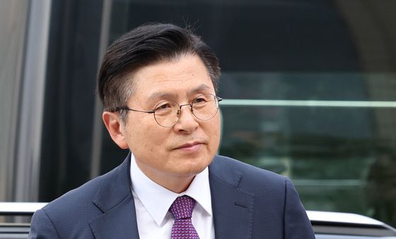 황교안 “후보직 사퇴·김문수 지지”