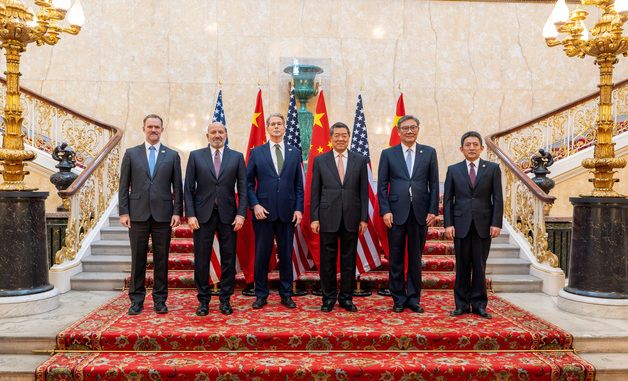 [포토] 영국 런던서 만난 미중 무역 협상 대표단