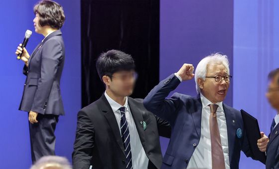 6·10만세운동 주체 축소 주장에 어수선해진 행사장