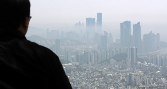 해운대에 낀 해무