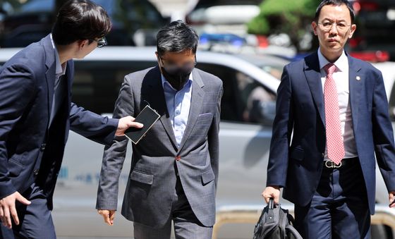 '부당대출' IBK기업은행 현직 직원 '구속 기로'