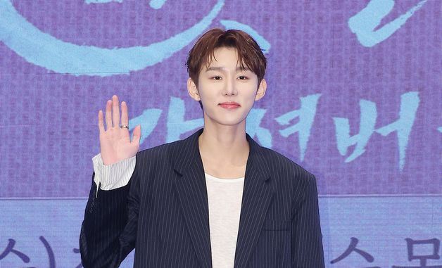 서범준, 반듯한 손인사