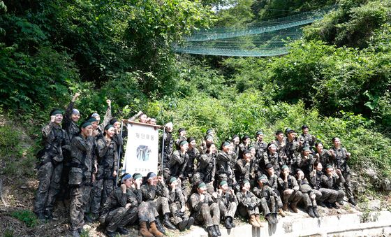 오전 훈련 마치고 '파이팅'