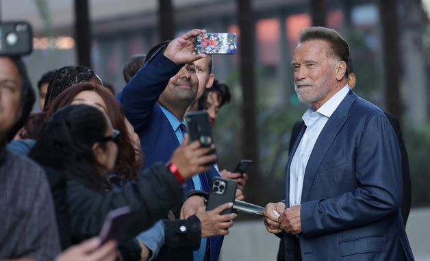 [포토]은퇴 앞둔 아빠 CIA 요원으로 돌아온 '터미네이터' 슈왈제네거