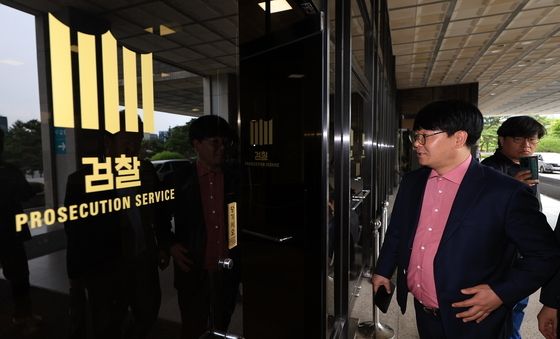 '김건희 통화 녹음' 혐의 이명수 기자, 검찰 조사