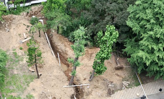 매몰 사고 발생한 아파트 단지 가스배관 공사현장