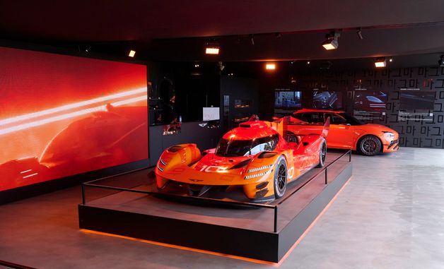 르망 24시 현장 제조사 빌리지에 마련된 제네시스 부스