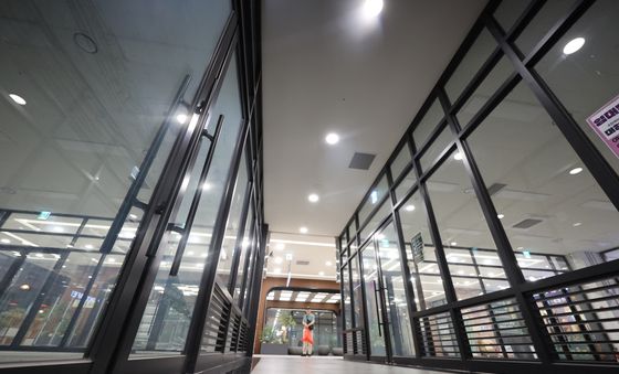 텅 빈 올림픽파크포레온 상가