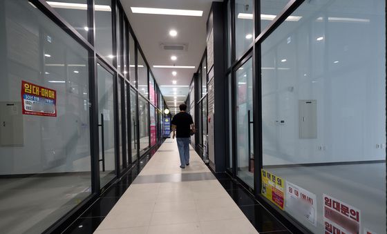 적막감 감도는 올림픽파크포레온 상가