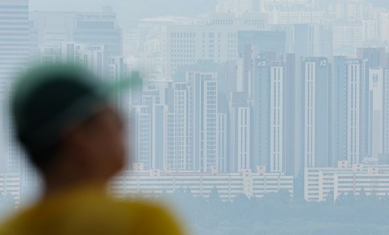 '집값 폭등기' 대출 조이기 나서는 정부