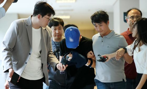 '대구 스토킹 살인' 40대 피의자 영장심사 출석