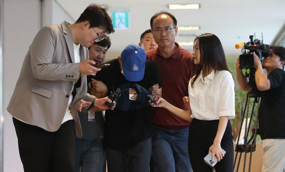 '대구 스토킹 살인' 40대 피의자 영장심사 출석