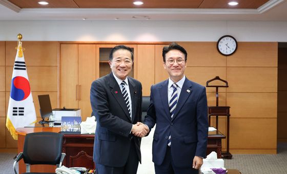 일본 총리 보좌관 접견하는 김민석 총리 후보자