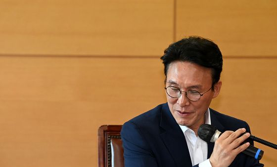 사회분야 부처 업무보고 받는 김민석 총리 후보자