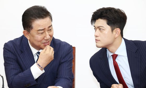 대화하는 김병기·김용태