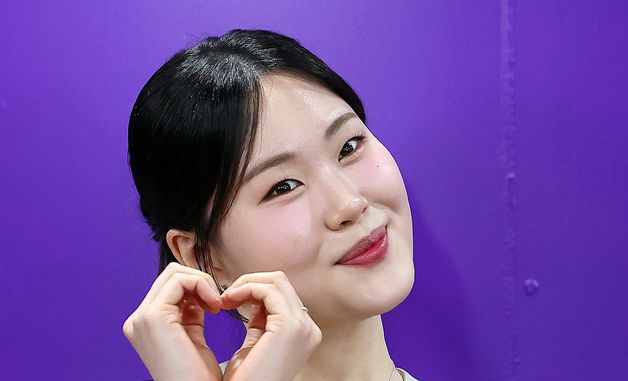 엄지윤, 요즘 대세의 하트