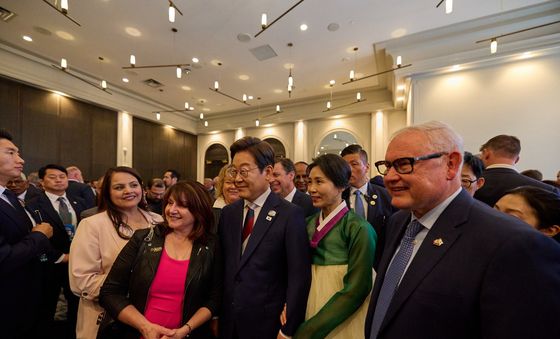 이재명 대통령 부부, 앨버타주 수상 주재 G7 초청국 리셉션 참석