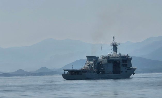 순직한 해경 17명 귀환 기다리는 바다