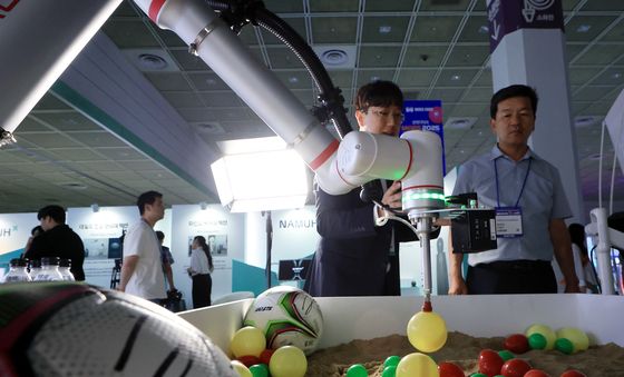 딥러닝 세상…캡슐뽑기 100%