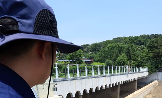 청계저수지 수문 가동…집중호우 대비