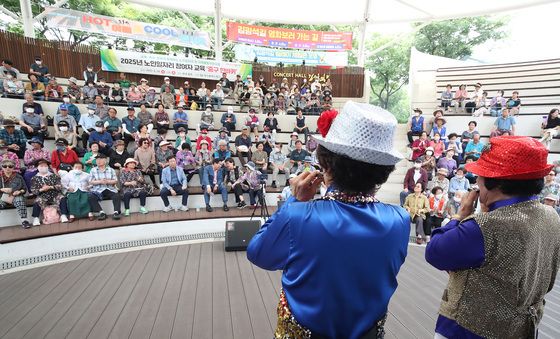 대구 김광석길에서 '중구 한바퀴'