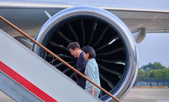 이재명 대통령 부부, 첫 해외 순방길