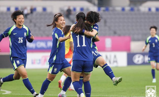 정민영의 데뷔골로 앞서가는 대한민국